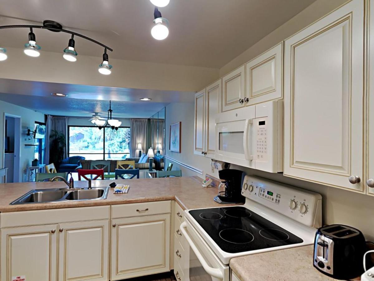 Edgewater 814